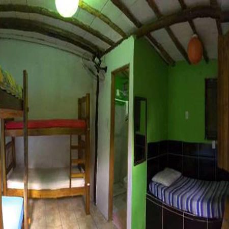 Bananas Hostel Итакаре Экстерьер фото