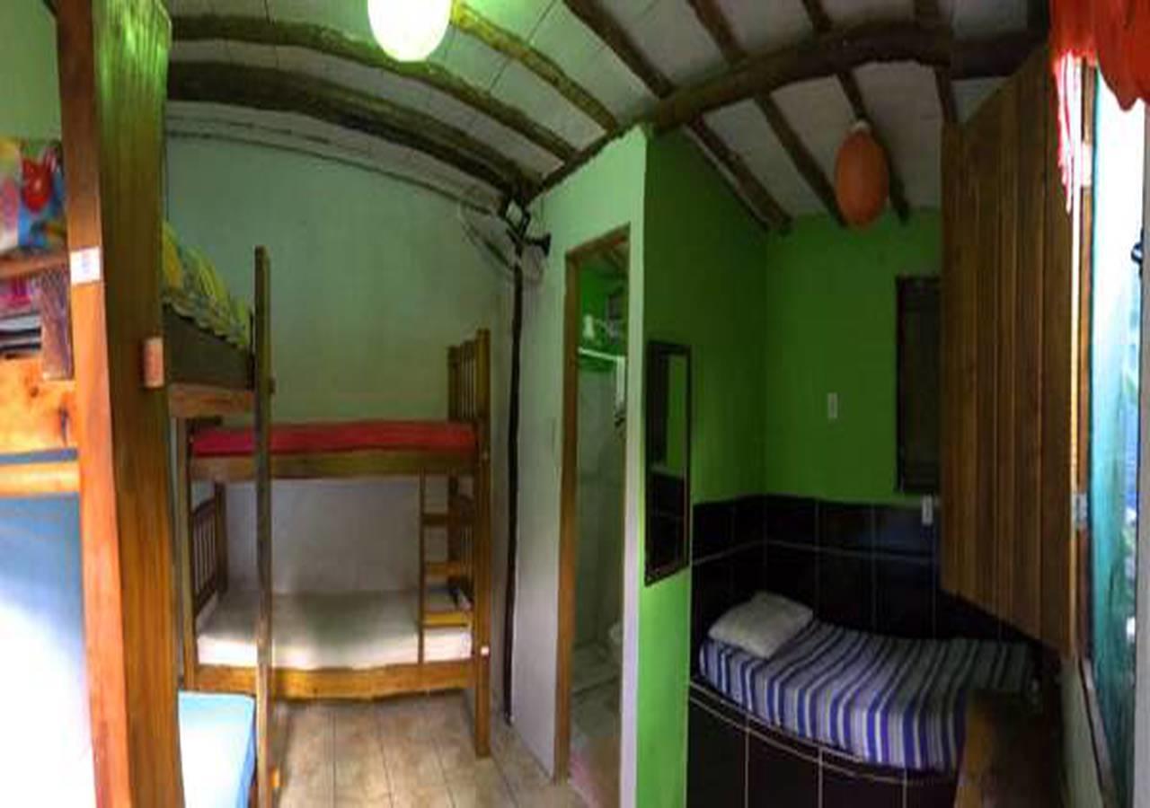 Bananas Hostel Итакаре Экстерьер фото